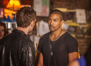 Illustration for article titled First Official Pics of Tomorrow People, The 100 and Star-Crossed!